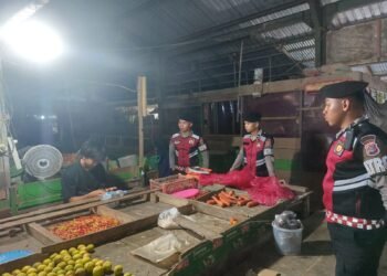 Gubernur Kaltara Turun Lapangan di Laga Persahabatan Bulungan vs Sumbawa Legend