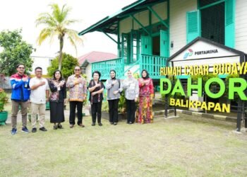 Lestarikan Rumah Dahor, Kilang Pertamina Unit Balikpapan Dampingi Wakil Walikota Terima Kunjungan Ketua IAD
