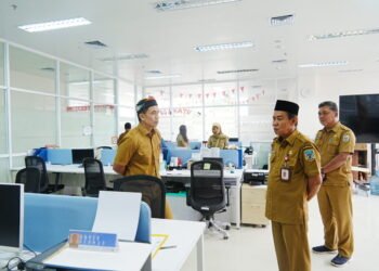 Dari Gedung Gadis 2 hingga KBM, Sekprov Kaltara Pastikan ASN Disiplin dan Optimal Layani Masyarakat