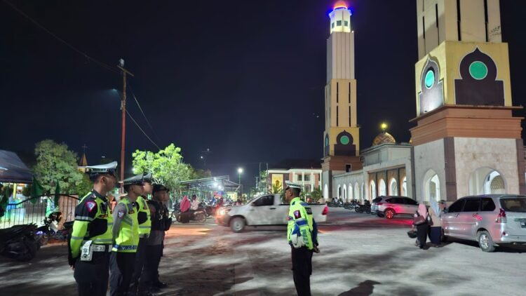 Satlantas Polresta Bulungan Hadir Jaga Kekhusyukan Istighosah Akbar di Masjid Agung