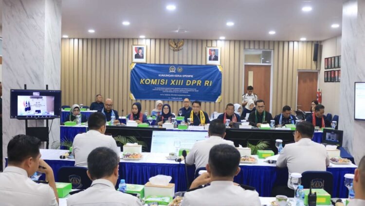 Kunker ke Kaltara, Komisi XIII DPR RI Puji Kualitas Layanan Imigrasi Tarakan