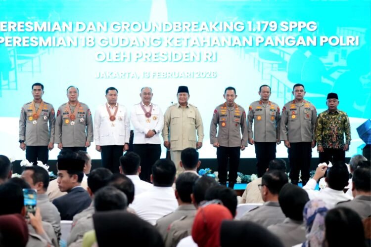Prabowo Subianto Anugerahkan Bintang Jasa dan Satyalancana Wira Karya kepada Penggerak MBG dan Penguat Rantai Pasok SPPG Polri