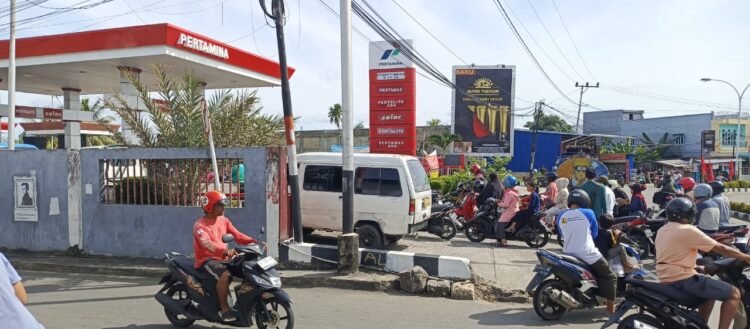 Antrean BBM Mengular 2 Hari, Warga Nunukan Mengadu ke Anggota DPRD Kaltara