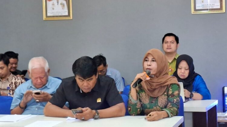 Lawan Dominasi Smartphone, Siti Laela Optimis Perda Literasi Mampu Ubah Budaya Baca Masyarakat