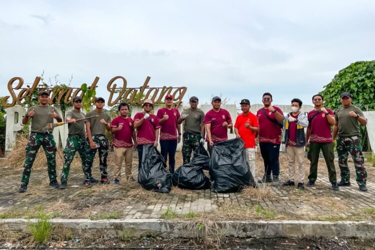 Otorita IKN Bersama Kopassus dan Aparat Kewilayahan Laksanakan Aksi Bersih Kawasan Nusantara