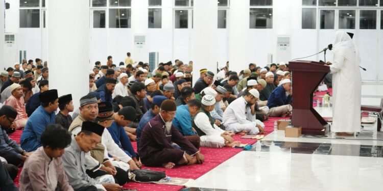 Kilang Pertamina RU V Balikpapan Buka Ramadan dengan Tarawih Bersama Masyarakat