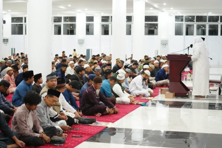 Kilang Pertamina RU V Balikpapan Buka Ramadan dengan Tarawih Bersama Masyarakat