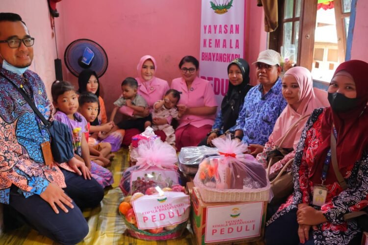 Di Tengah Keterbatasan, Asa Hadir: YKB Kaltara Bantu Dua Anak Tunanetra di Bulungan