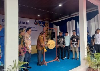 Gubernur Zainal Resmikan USB SMA 5 dan Sarpras SMK 4 Tarakan