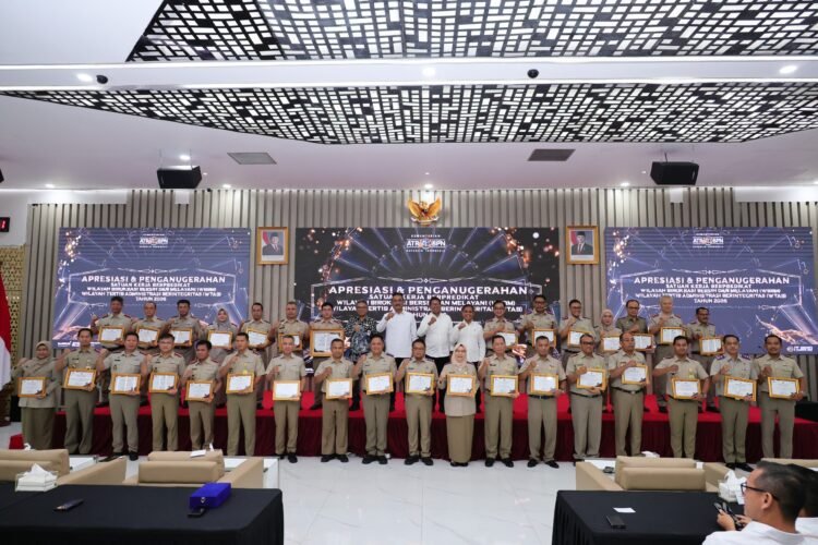 Buktikan Komitmen Perbaikan Layanan, Satker Kementerian ATR/BPN Raih 1 Predikat WBBM dan 31 WTAB