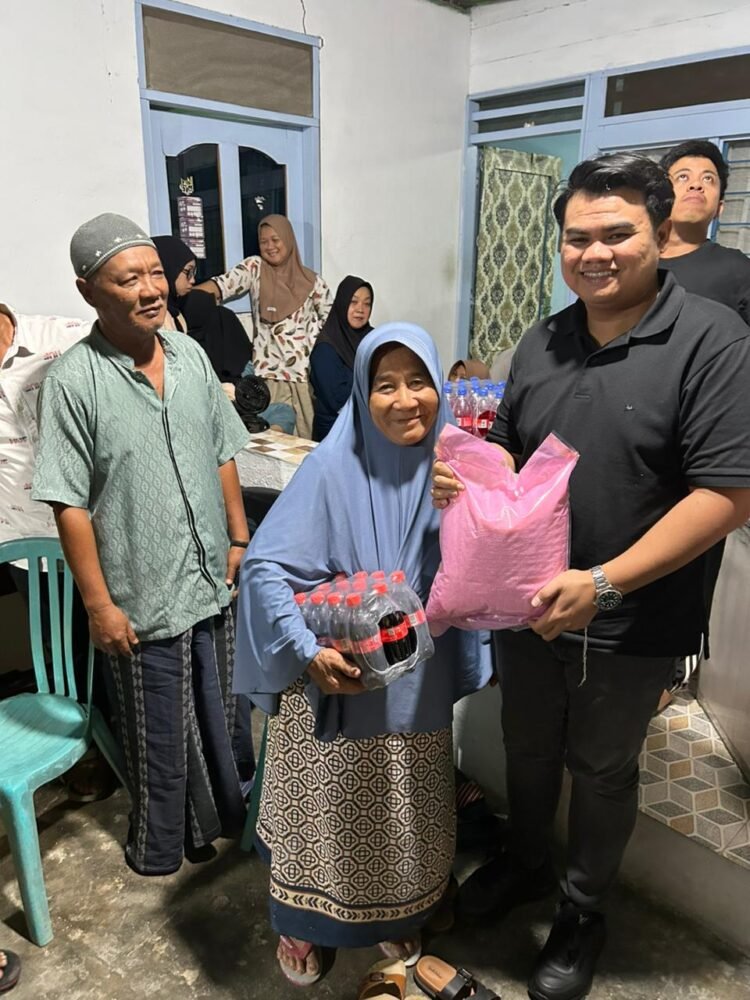 Safari Ramadan ke Nunukan, Akbar Ali Berbagi Rezeki dengan Warga