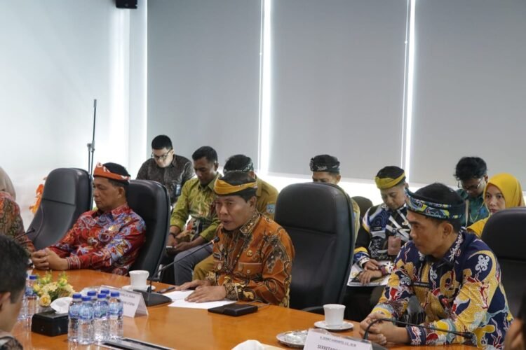 Kawal Transparansi, Waka DPRD Kaltara Hadiri Penyerahan LKPD Unaudited 2025 ke BPK