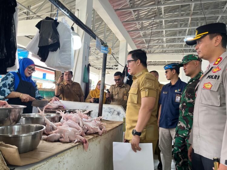 Pastikan Stok Aman Jelang Lebaran, Bupati Tana Tidung Turun Langsung Cek Pasar