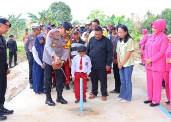 Kapolda Kaltara Tinjau Jembatan Baru di Sungai Cahaya Baru, Akses Pelajar Kini Lebih Aman