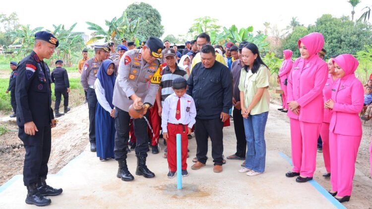 Kapolda Kaltara Tinjau Jembatan Baru di Sungai Cahaya Baru, Akses Pelajar Kini Lebih Aman
