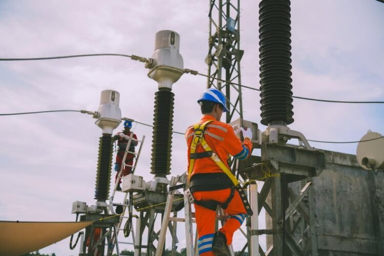 Di Balik Terang Ramadan dan Idulfitri, PLN UIP KLT Jaga Keandalan Listrik Kaltim–Kaltara