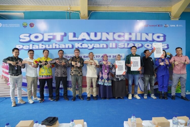 Digitalisasi Pelabuhan Kayan II, Bayar Tiket Kini Cukup Scan QRIS