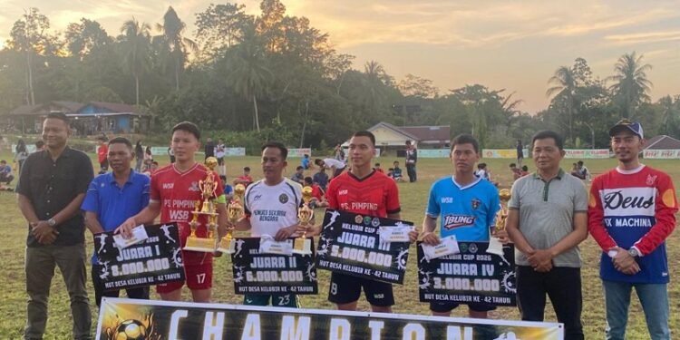 Hadiri HUT ke-42 Desa Kelubir, M. Nasir Tekankan Pentingnya Pembinaan Atlet Desa