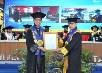 Prof. Mohamad Nur Utomo Resmi Dikukuhkan sebagai Guru Besar FEB UBT