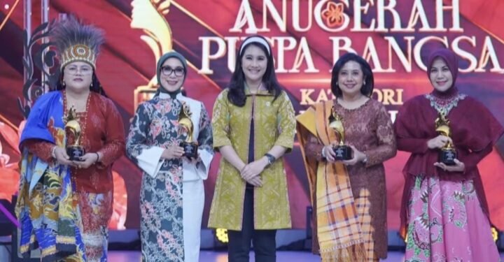 Ketua TP PKK Balikpapan Raih Anugerah Puspa Bangsa, Bukti Nyata Peran Perempuan