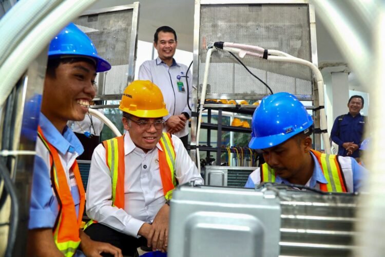 Tinjau PVN 2026, Menaker Dorong Pelatihan Vokasi Sesuai Kebutuhan Industri