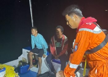 PHM Selamatkan 7 Nelayan Terombang-ambing 2 Hari di Selat Makassar