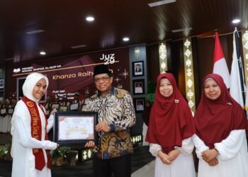 115 Siswa Diwisuda Hafalan Juz 27–30, Ini Pesan Muhammad Nasir kepada Wisuda Tahfidz SDIT Ibnu Sina Nunukan