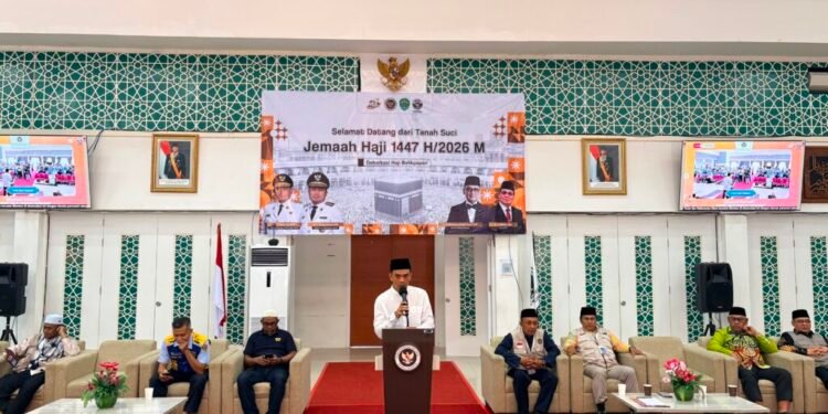 Sekprov Sambut Kloter 7, Jemaah Haji Kaltara Kembali dengan Selamat