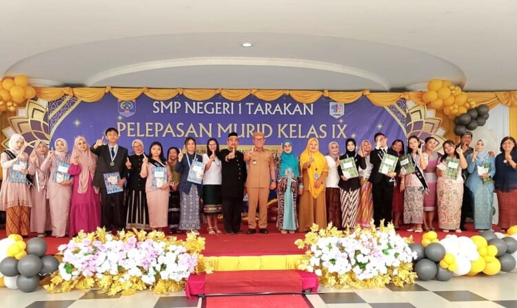 Haru dan Bangga, SMPN 1 Tarakan Lepas 339 Siswa Menuju Generasi Emas 2045