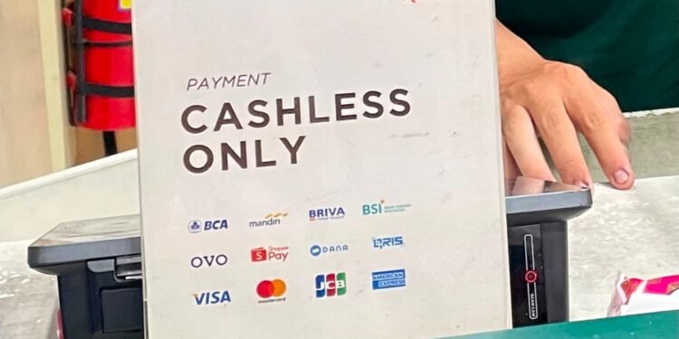 Ketika Dompet Digital Menggeser Uang Tunai