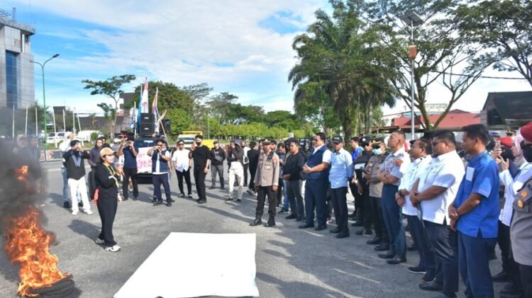 Kawal Penerbangan Perintis Kaltara, Bandara Juwata Tarakan Terima Aspirasi Aliansi Mahasiswa