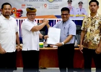 Serahkan SK ke Petani Plasma, Wabup Tana Tidung Tegaskan Sawit untuk Kesejahteraan Rakyat