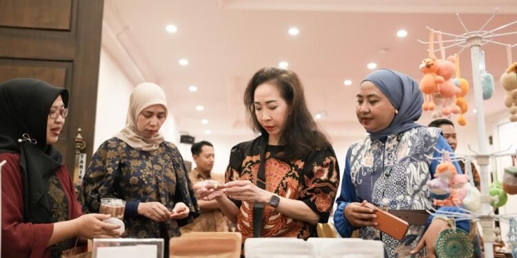 Pertamina Patra Niaga Kilang Balikpapan Salurkan Bantuan untuk Korban Kebakaran Baru Ilir