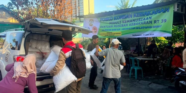 Pertamina Patra Niaga Kilang Balikpapan Salurkan Bantuan untuk Korban Kebakaran Baru Ilir