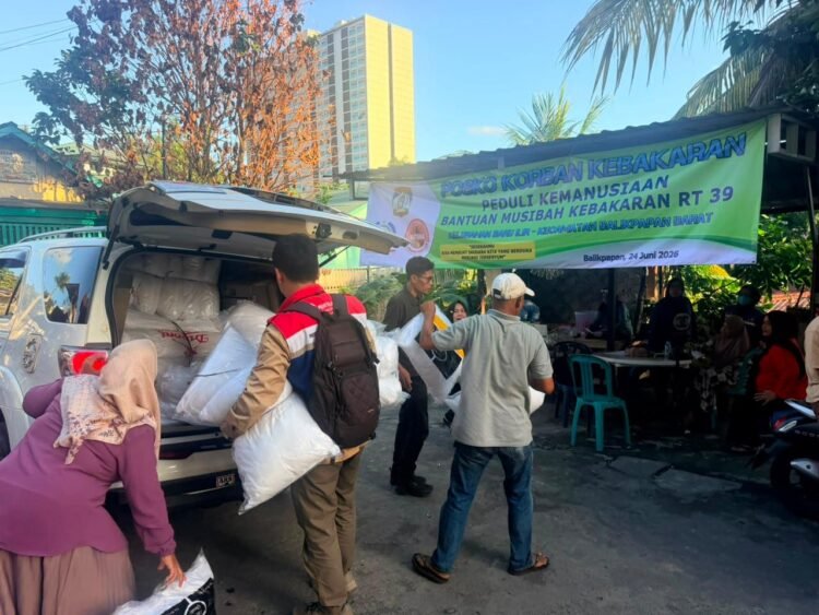 Pertamina Patra Niaga Kilang Balikpapan Salurkan Bantuan untuk Korban Kebakaran Baru Ilir