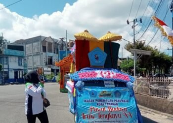 Srikandi Jawa di Tanah Rantau, Pesona IPP Tarakan Pukau Pawai Iraw Tengkayu XV 2026