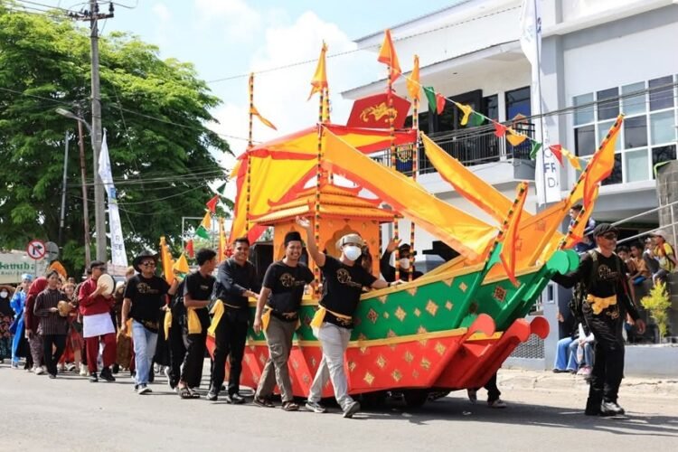 Adu Kreativitas, 4 Ribu Peserta Sukseskan Pawai Budaya Iraw Tengkayu XV