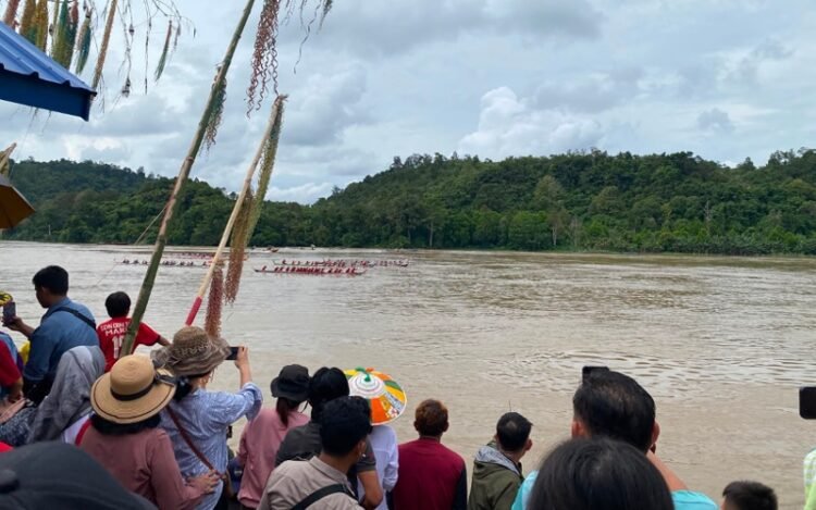 Meriahkan Konferensi GKII, Lomba Perahu Dayung di Sungai Kayan Dikawal Ketat Polsek Tanjung Palas Barat