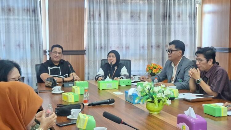 UBT Sampaikan Keluhan Biaya Praktikum Mahasiswa di RSUD dr. Jusuf SK ke DPRD Kaltara  