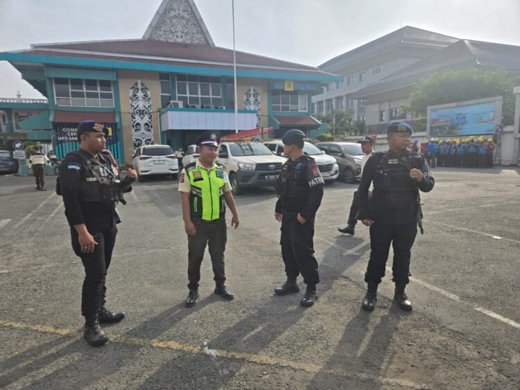 Patroli Brimob Samarinda Sambangi Obyek Vital, Tingkatkan Kewaspadaan Petugas Keamanan