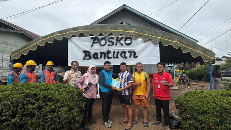 Solidaritas Insan PLN untuk Pulau Sapi, YBM PLN Salurkan Bantuan bagi Korban Kebakaran