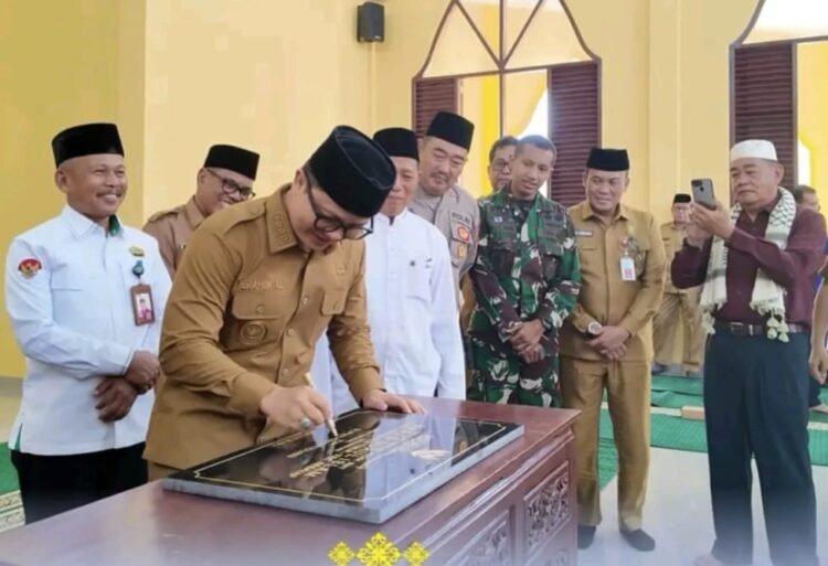 Resmikan Masjid Nurul Islam, Bupati Ibrahim Ali Ajak Warga Makmurkan Rumah Ibadah