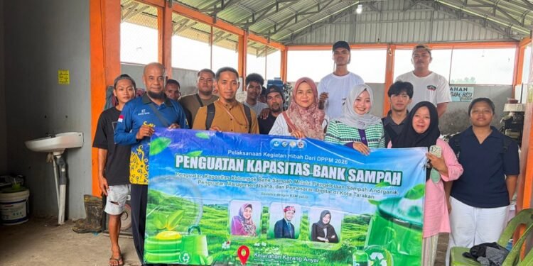 Dosen Universitas Borneo Tarakan Dampingi KSM Pelita Olah Sampah Anorganik dan Perkuat Strategi Pemasaran