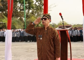 Semarak Adat Nusantara di UBT, Rektor Pimpin Upacara HUT ke-81 RI dan Gelorakan Semangat Inovasi