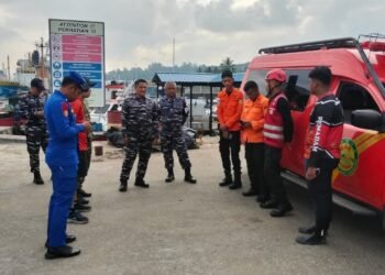 Brimob Respon Cepat Kasus Penumpang Lompat dari KM Siguntang di Pelabuhan Semayang
