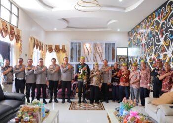 Silaturahmi dengan Tokoh Adat, Kapolda Kaltara Perkuat Sinergi Jaga Bumi Benuanta