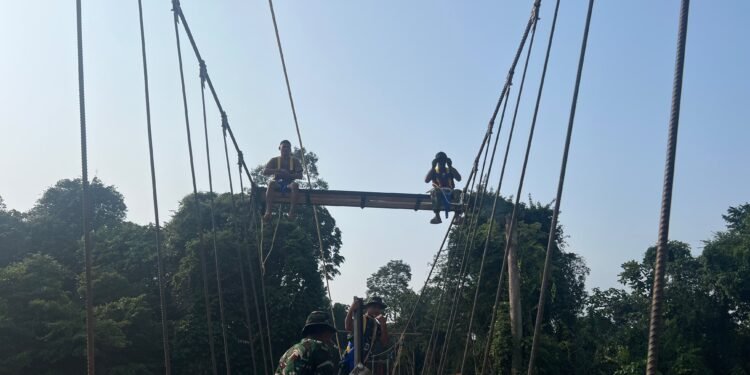 Pemasangan Besi Jembatan Perintis Garuda Dikebut, Dandim Tana Tidung Tekankan Kualitas