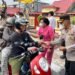 Polres Tarakan Bagikan Masker, Edukasi Warga Antisipasi Dampak Kabut Asap Karhutla