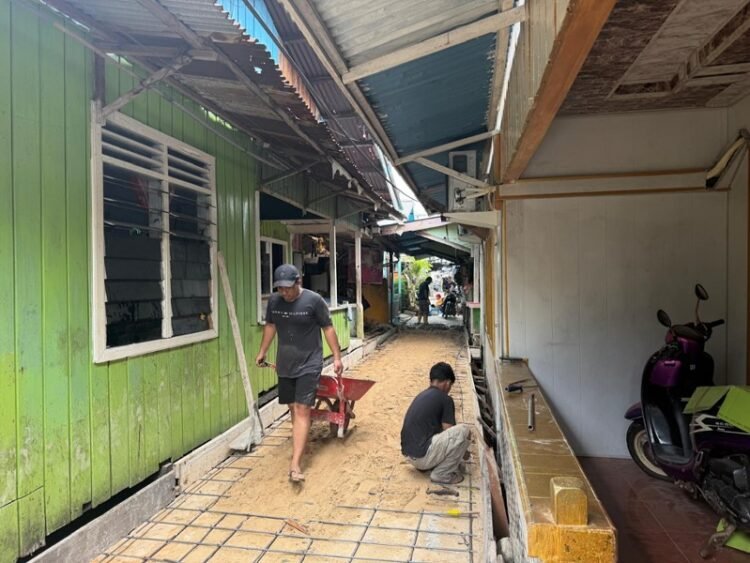 Kawal Aspirasi Warga, Hj. Jamaliah Realisasikan Semenisasi Jalan Selumit Pantai