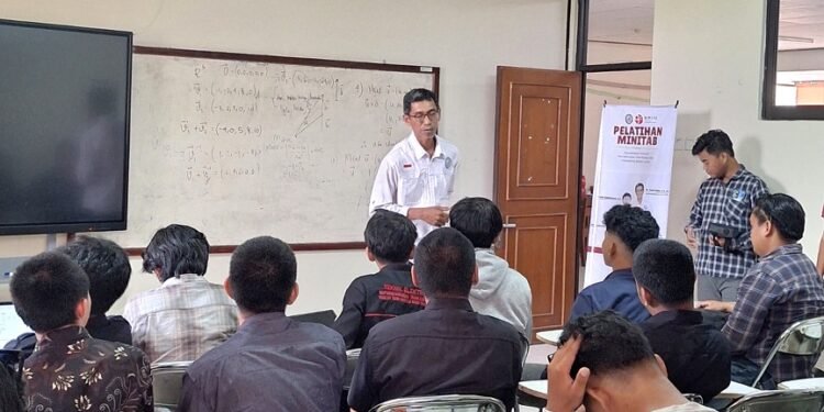 Tingkatkan Skill Analisis Data, Jurusan Teknik Elektro UBT Gelar Pelatihan Minitab